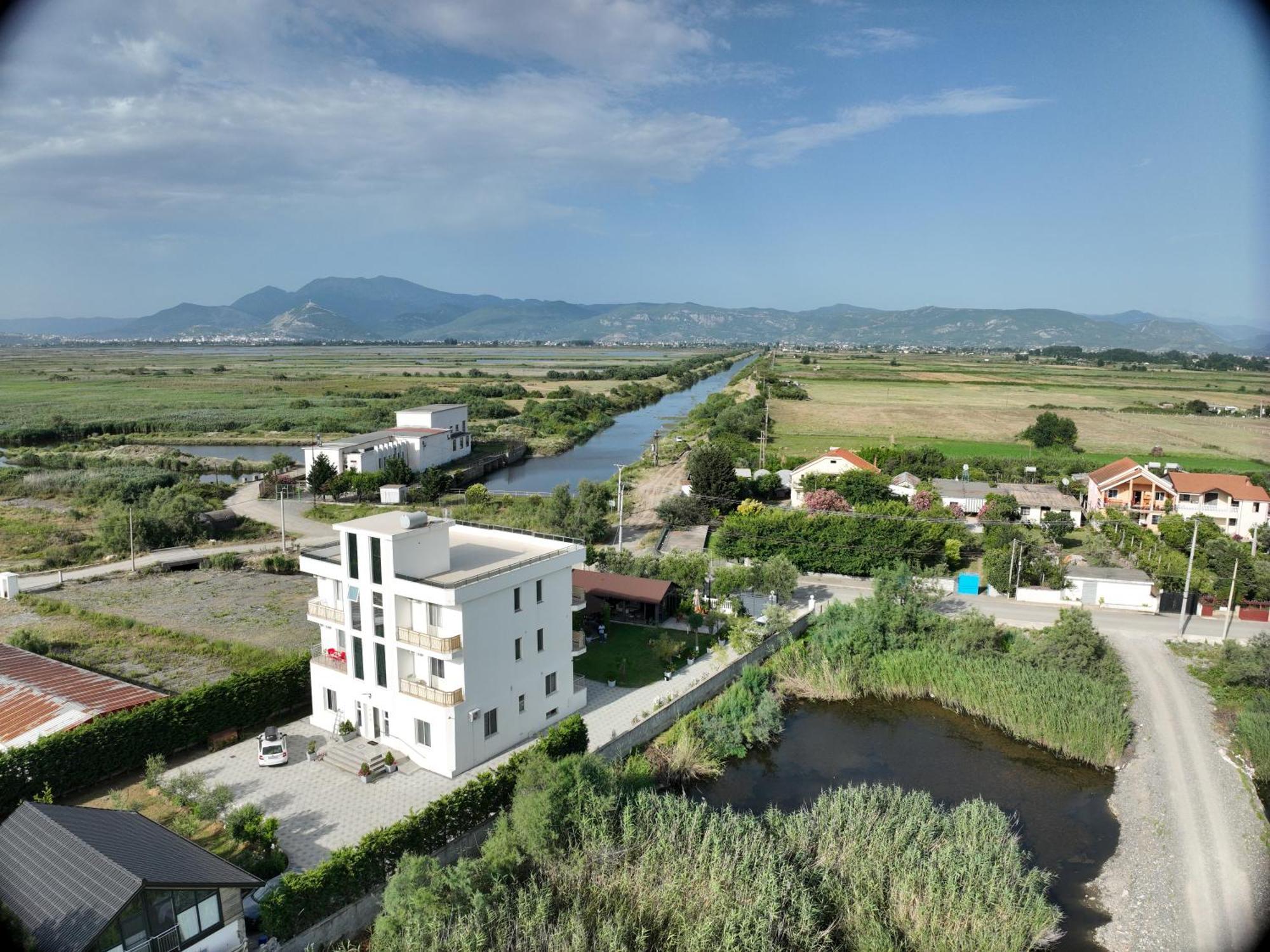 Kunevain Guest House Lezhë Dış mekan fotoğraf