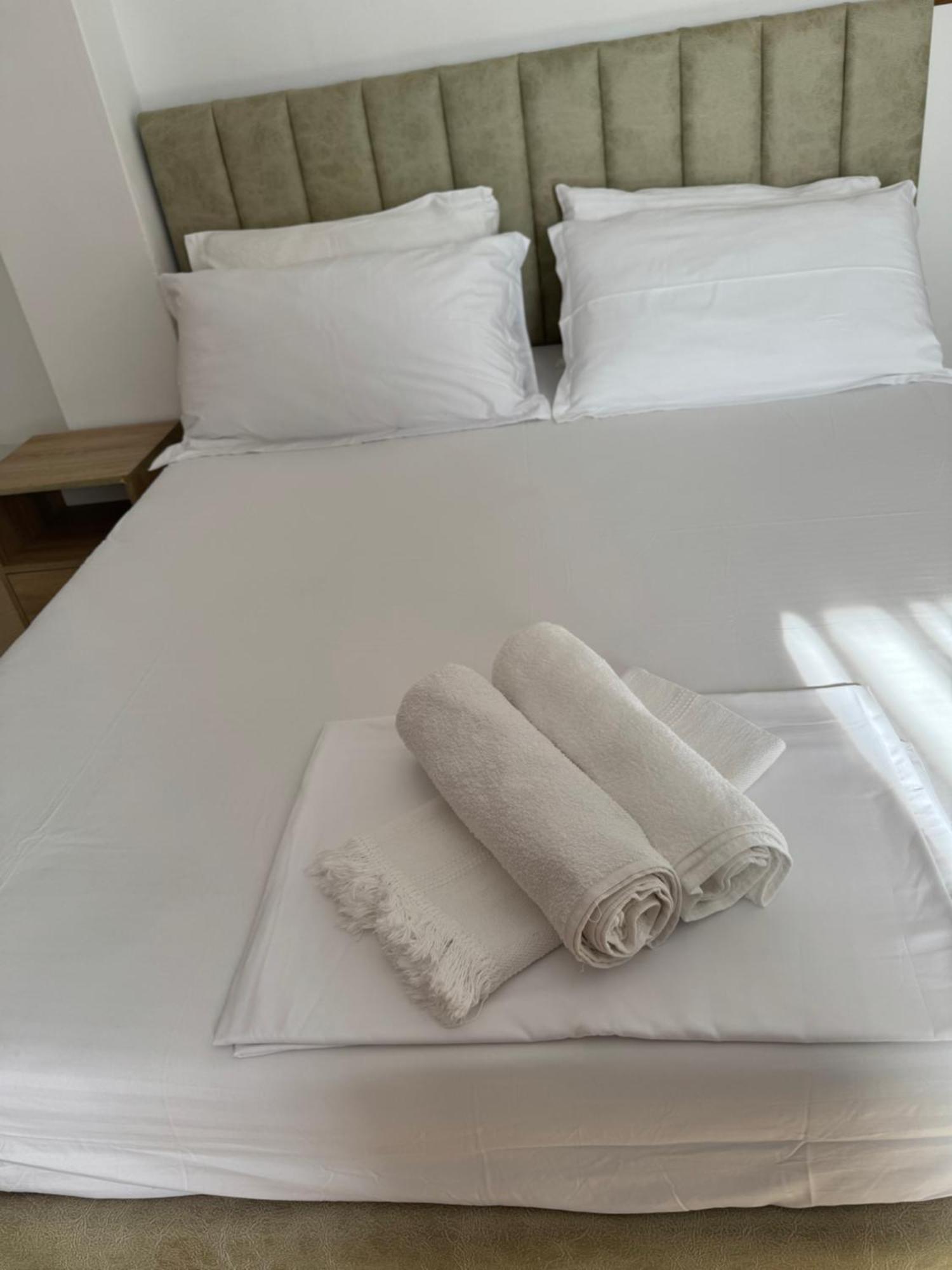 Kunevain Guest House Lezhë Dış mekan fotoğraf